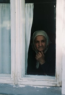 бабушка в окне